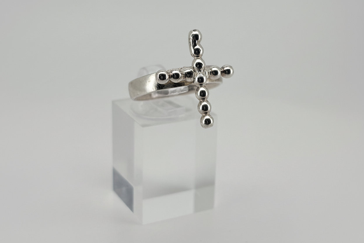Sterling Silver Ring with Pearl Cross centre design
